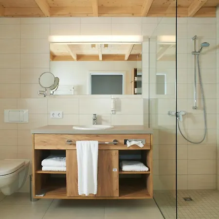 See- Und Waldresort منتجع