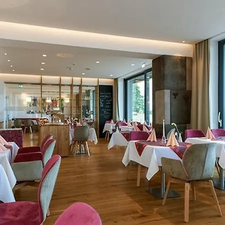 منتجع See- Und Waldresort